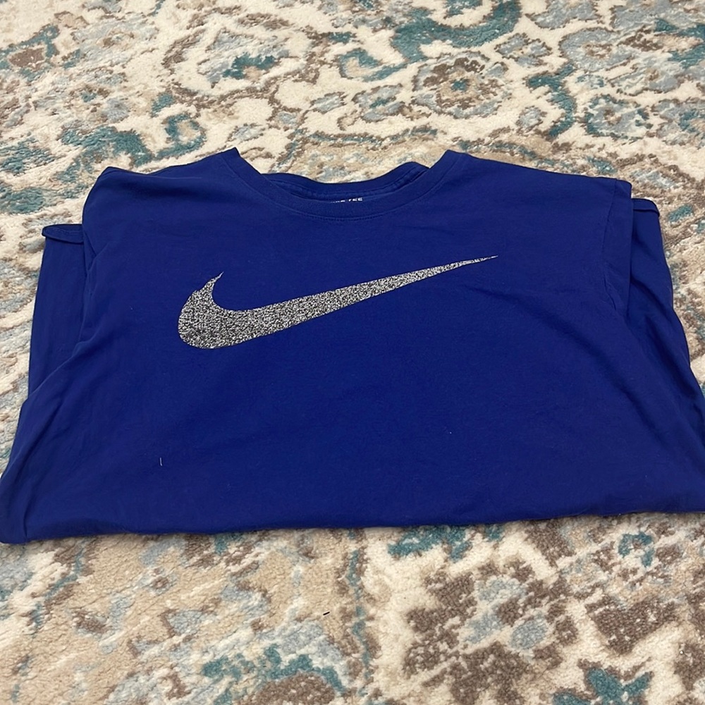 Mens Nike T-shirt